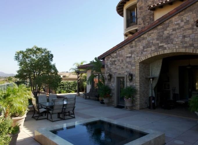 TPC Golf Course Estate — courtyard with fountain
